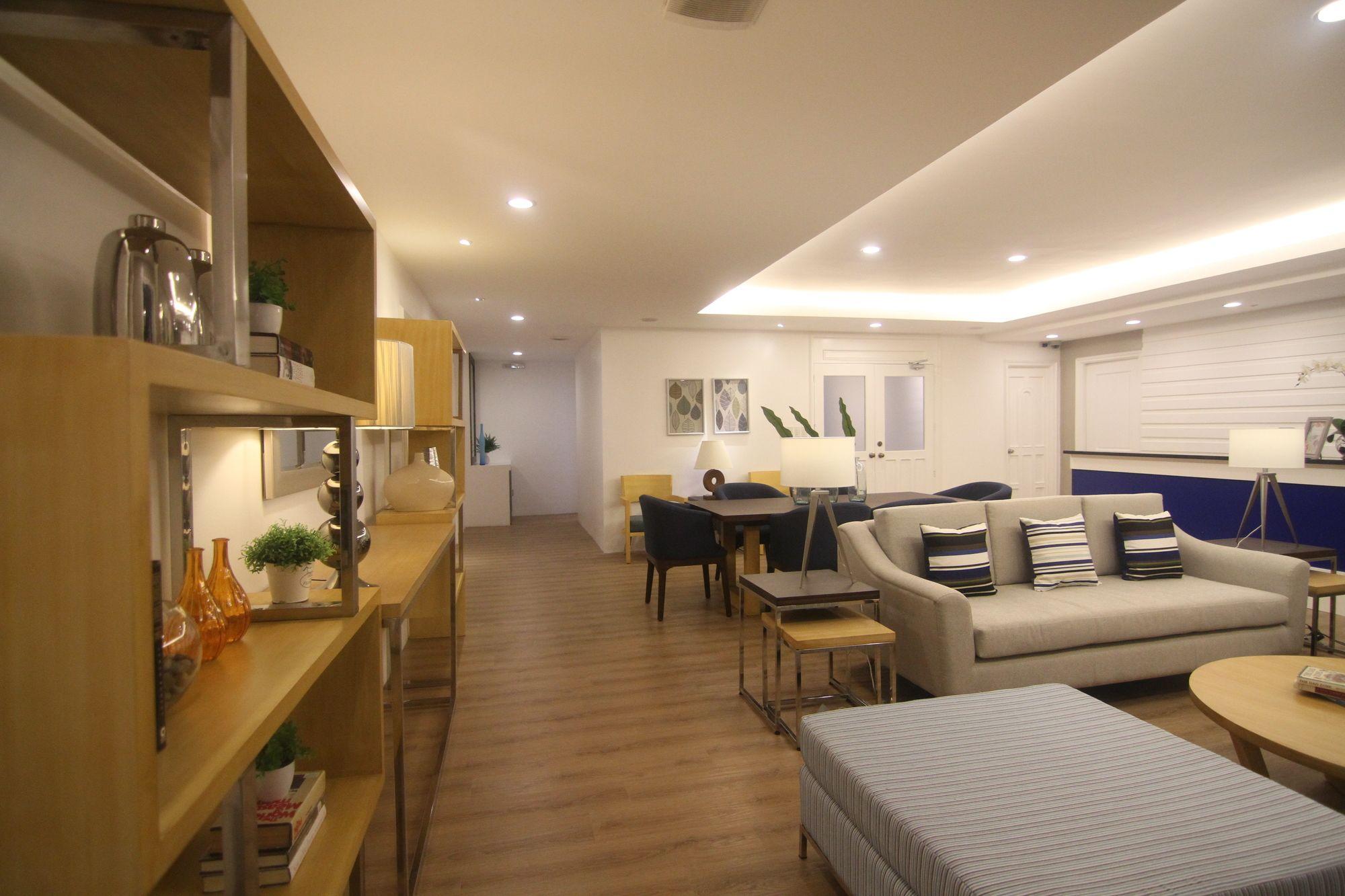 Reddoorz Plus @ Casino Street Makati Макати Экстерьер фото