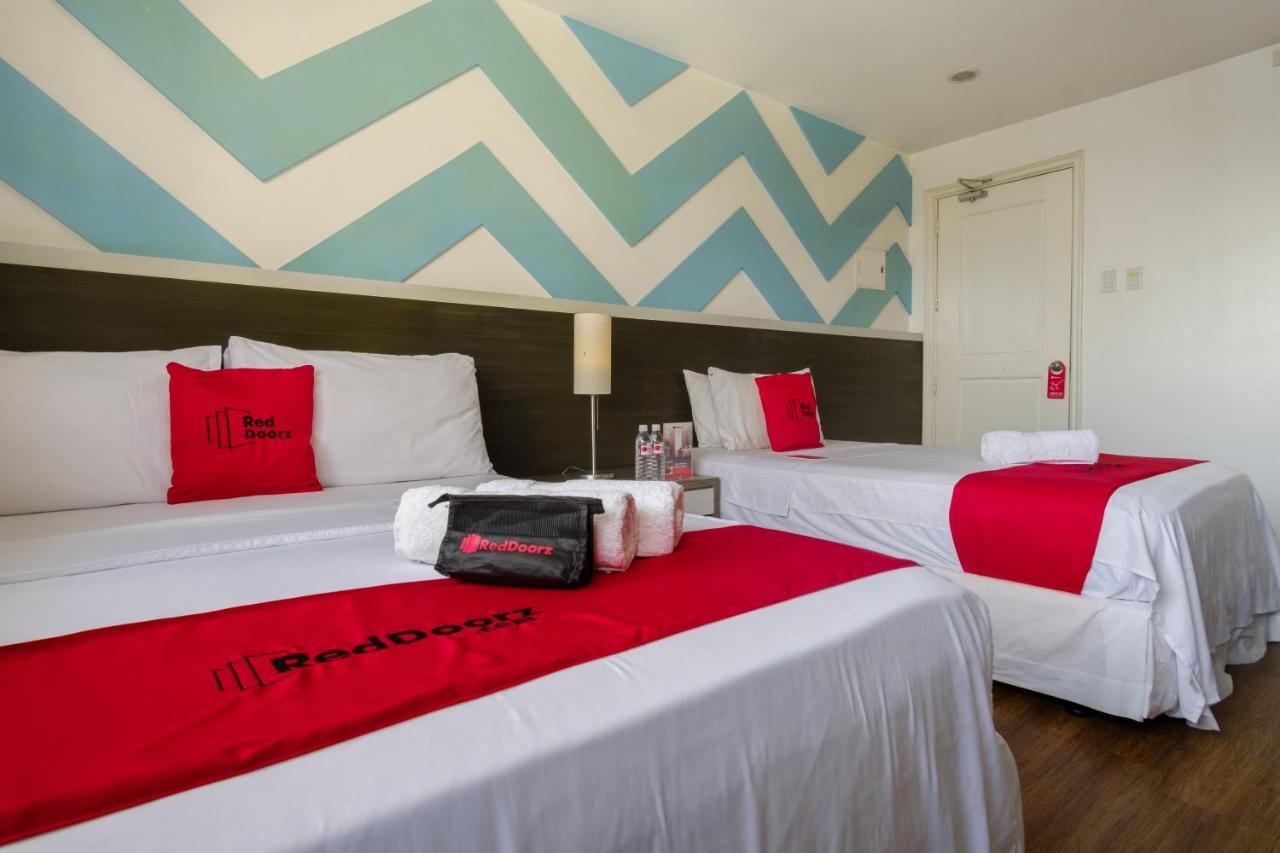 Reddoorz Plus @ Casino Street Makati Макати Экстерьер фото